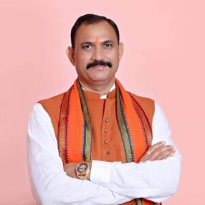 FB_IMG_1700234925144-300x300 छत्तीसगढ़ में पहली बार कल्चुरी समाज से श्याम बिहारी जायसवाल को मंत्री बनाए जाने से समाज में खुशी की लहर, कल्चुरी शासकों ने 36 गढ़ स्थापित किए थे इसलिए राज्य का नाम 36 गढ़ पड़ा, 36 गढ़ को नाम और पहचान देने वाले समाज से पहली बार बनाया गया मंत्री, कलार समाज ने भाजपा नेतृत्व का आभार व्यक्त किया