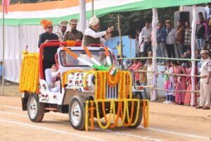 IMG-20240126-WA0507-300x200 75वें गणतंत्र दिवस के अवसर पर आदिम जाति कल्याण तथा कृषि मंत्री  रामविचार नेताम ने ध्वजारोहण कर ली परेड की सलामी*