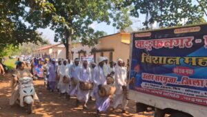 IMG-20240924-WA0221-300x169 प्रतापपुर और वाड्रफनगर को मिलाकर नए जिले बनाने की मांग लगातार जारी, जिला बनाओ संघर्ष समिति के नेतृत्व में निकाली गई विशाल रैली