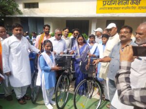 IMG-20240928-WA0410-300x225 विधायक श्रीमती शकुंतला सिंह पोर्ते ने सरस्वती साइकिल योजना अंतर्गत 130 छात्राओं को साइकिल वितरित किया