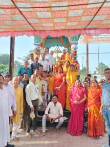 IMG-20241005-WA0349-225x300 रामानुजगंज*  नगर के वार्ड क्रमांक 15 में अग्रसेन वाटिका में स्थापित महाराजा अग्रसेन की प्रतिमा पर अग्र समाज के द्वारा विधि विधान से पूजा अर्चना किया गया। जिसमें नगर के बड़ी संख्या में अग्र समाज के लोग उपस्थित रहे।