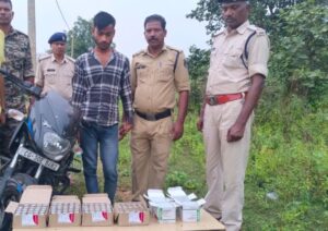 IMG-20241018-WA0285-300x212 अवैध मादकद्रव्य नशीली इंजेक्शन की तस्करी के विरुद्ध रामानुजगंज पुलिस की बड़ी कार्यवाही