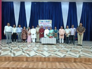 IMG-20241018-WA0344-300x225 छात्र - छात्राओं को नशा मुक्ति, यातायात के प्रावधानों के सम्बन्ध में जागरूक करने के उद्देश्य से जागरूकता कार्यक्रम आयोजित किया गया ।