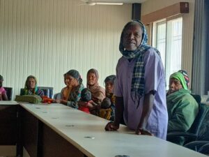 IMG-20241119-WA0535-300x225 छत्तीसगढ़ शामिल है यहां अनमोल फाउंडेशन के साथ अलग अलग जिलो में विद्युत उपभोक्ताओं के क्षमता विकास के लिए कार्य कर रही है जिनमे बैठके व कार्यशालाएं व सेमिनार आयोजित ।