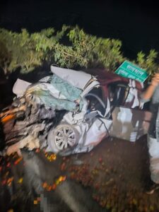 IMG_20241204_092247-225x300 रात 11 बजे गोटगवां के पास पिकअप व कार की आमने-सामने हुई टक्कर , टक्कर में तीन युवको की  मौके पर ही मौत हो गई। एक युवक को गंभीर हालत में अंबिकापुर  लेजाया  गया है