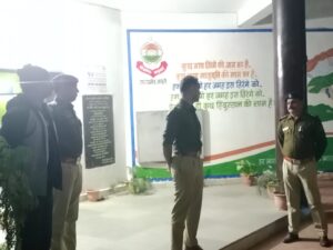 IMG-20250101-WA0693-300x225 नववर्ष के आगमन के मद्देनजर पुलिस अधीक्षक बलरामपुर द्वारा देर रात्रि किया गया थाना चौकियों का निरीक्षण बसंतपुर, थाना त्रिकुण्डा, थाना रामानुजगंज, चौकी डौरा, चौकी विजय नगर, चौकी वाड्रफनगर का औचक निरीक्षण।