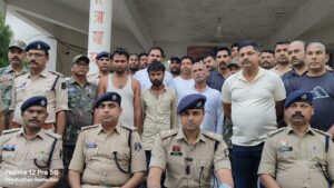 IMG-20250516-WA0416-300x169 अवैध रेत परिवहन में कार्यवाही करने गये पुलिस आरक्षक के हत्या में शामिल मास्टर माइंड सहित मुख्य आरोपी  पुलिस की गिरफ्तार