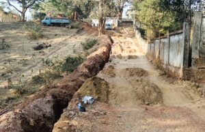 IMG-20260221-WA0763-300x193 कुसमी नगर पंचायत में पाइपलाइन निर्माण पर सवाल, बिना बेस मटेरियल के बिछाई जा रही पाइप